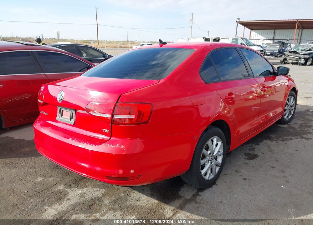 2015 VOLKSWAGEN JETTA 1.8T SE VIN: 3VWD17AJ2FM332295