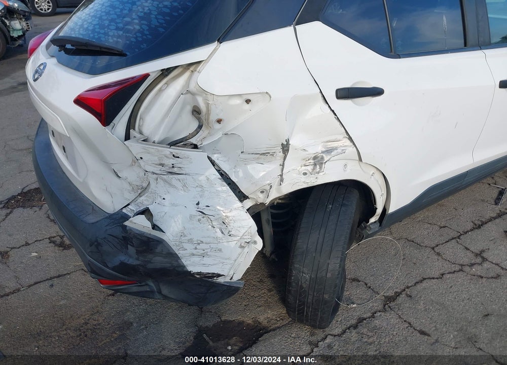 2019 NISSAN KICKS S VIN: 3N1CP5CU7KL557078