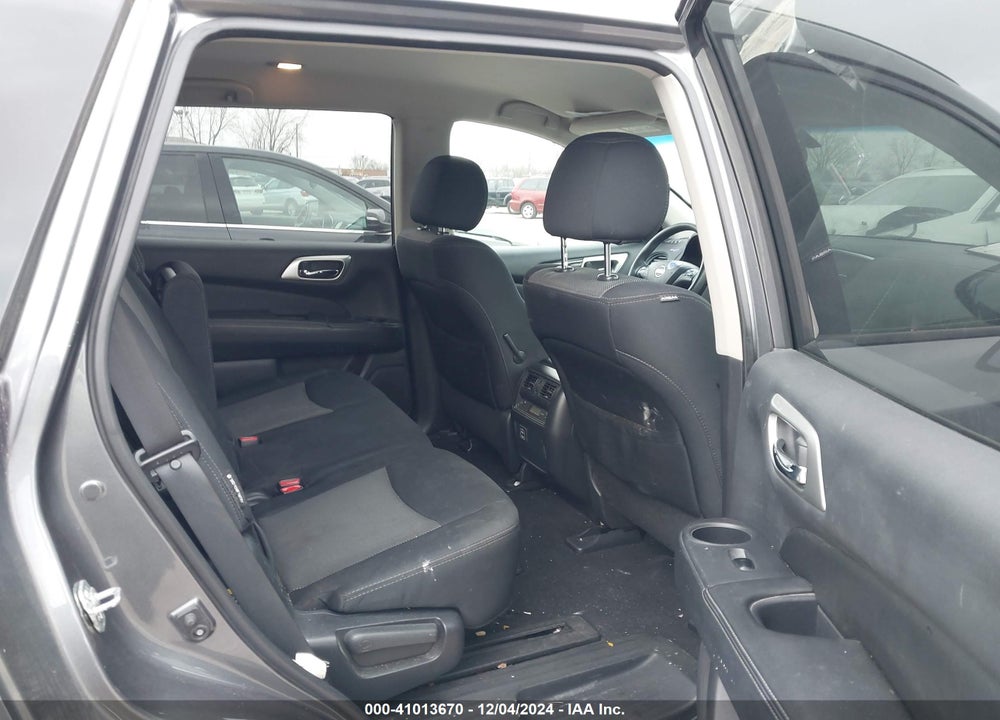 2018 NISSAN PATHFINDER S VIN: 5N1DR2MM8JC647614