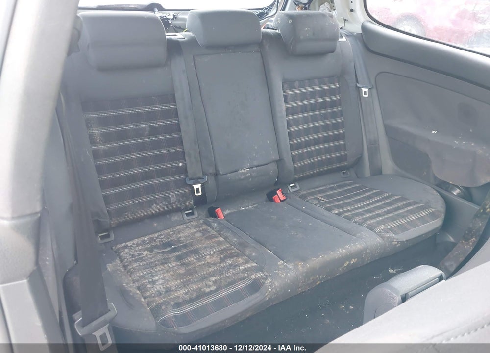 2008 VOLKSWAGEN GTI VIN: WVWEV71K58W123625