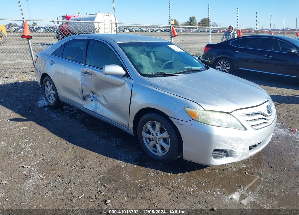 2011 TOYOTA CAMRY LE VIN: 4T1BF3EK5BU138384