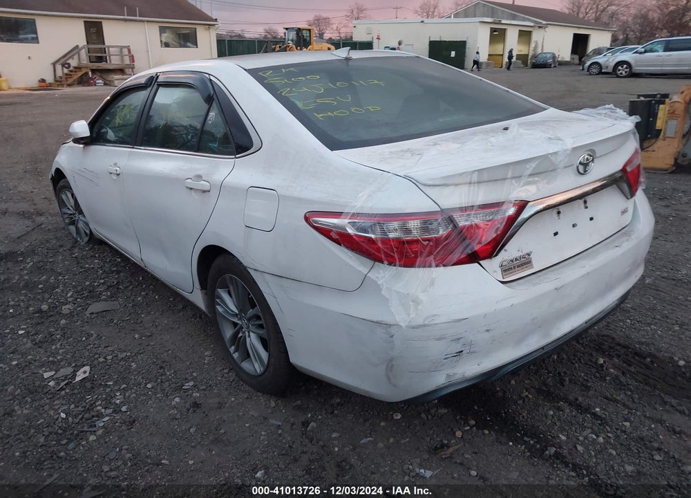 2015 TOYOTA CAMRY SE VIN: 4T1BF1FK7FU921182