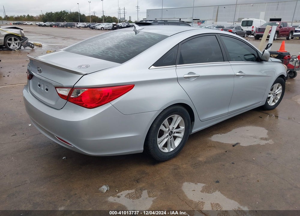 2011 HYUNDAI SONATA GLS VIN: 5NPEB4AC1BH243712