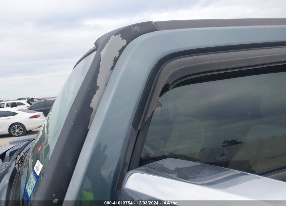 2006 HUMMER H3 SUV VIN: 5GTDN136968283848