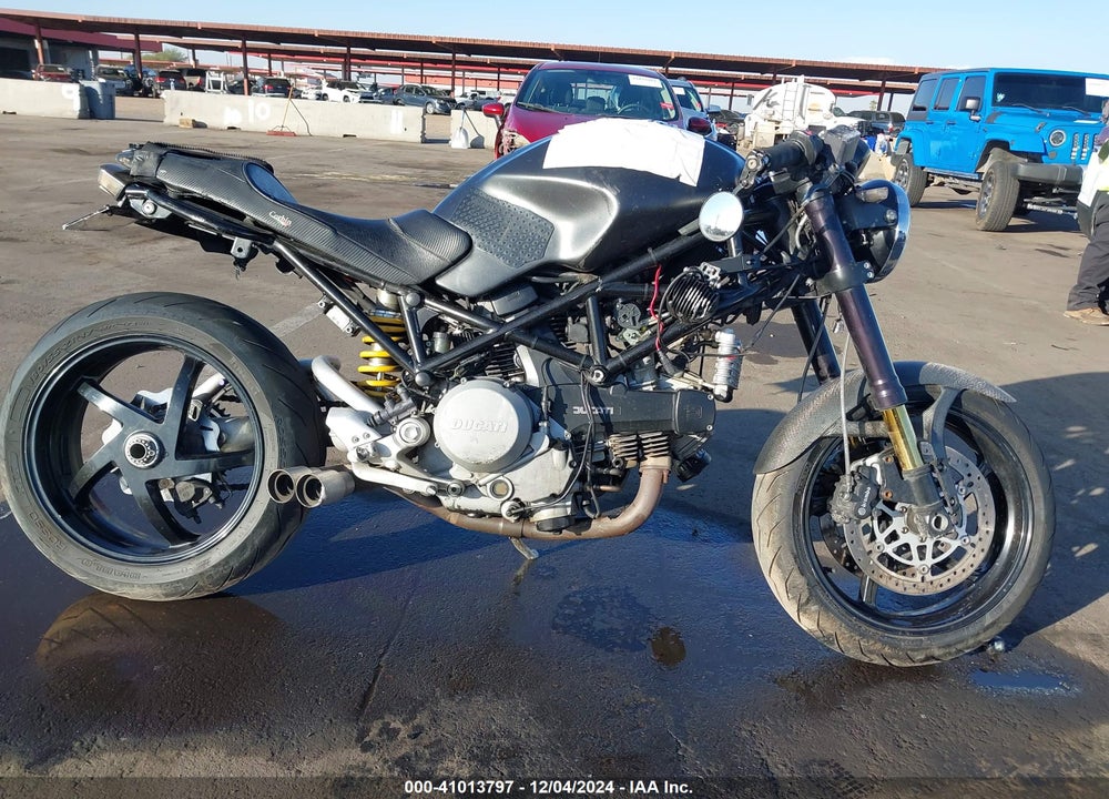 2005 DUCATI MONSTER S2R VIN: ZDM1RAAN05B066610