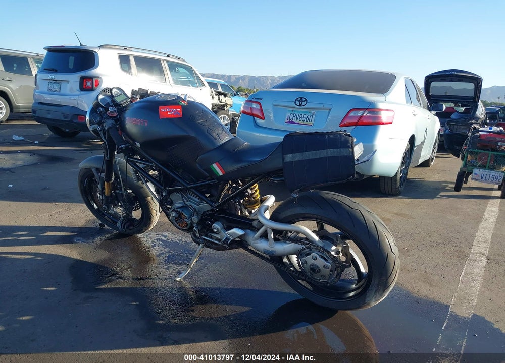 2005 DUCATI MONSTER S2R VIN: ZDM1RAAN05B066610
