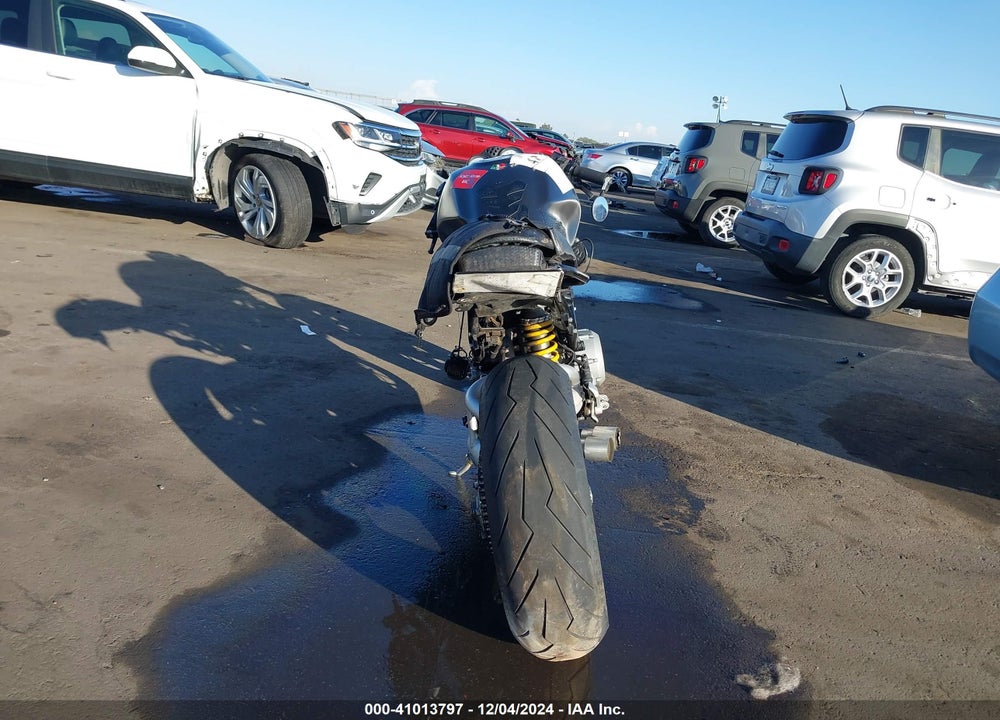 2005 DUCATI MONSTER S2R VIN: ZDM1RAAN05B066610
