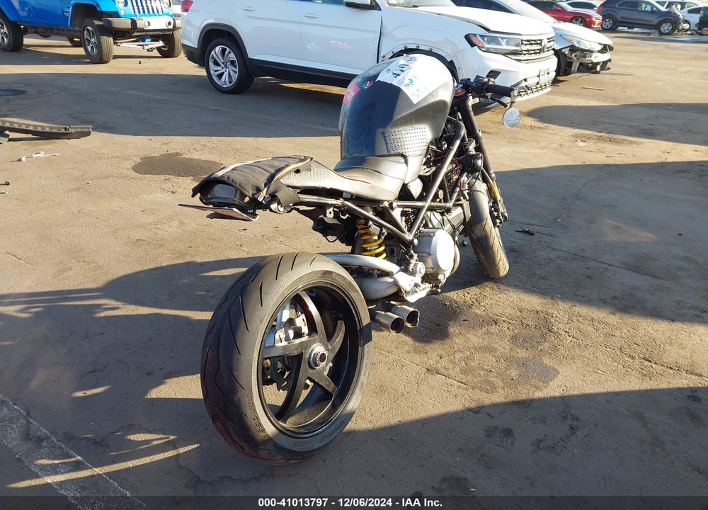 2005 DUCATI MONSTER S2R VIN: ZDM1RAAN05B066610