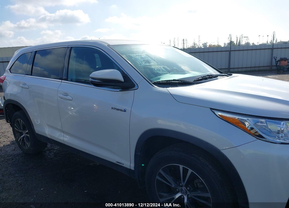 2019 TOYOTA HIGHLANDER HYBRID LE VIN: 5TDBGRFH1KS059144