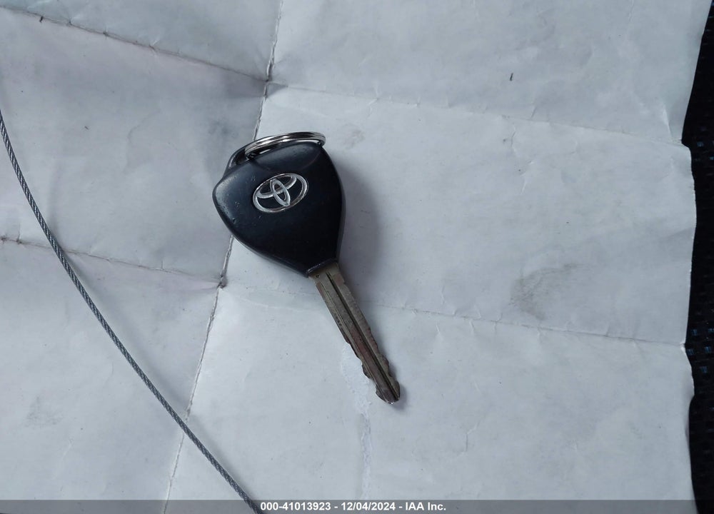 2010 TOYOTA COROLLA S VIN: 2T1BU4EE0AC407395