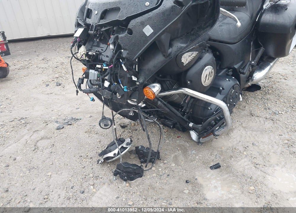 2020 INDIAN MOTORCYCLE CO. ROADMASTER DARK HORSE VIN: 56KTKDBB6L3383999