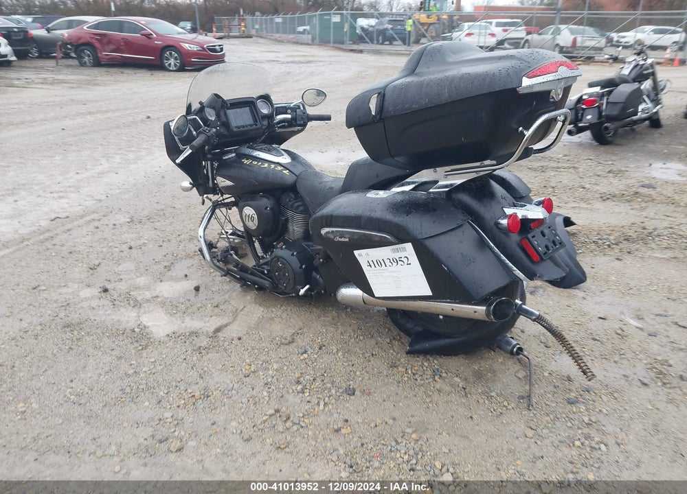2020 INDIAN MOTORCYCLE CO. ROADMASTER DARK HORSE VIN: 56KTKDBB6L3383999