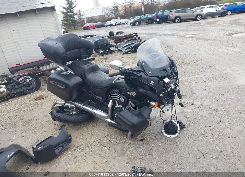 2020 INDIAN MOTORCYCLE CO. ROADMASTER DARK HORSE VIN: 56KTKDBB6L3383999