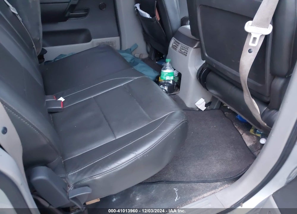 2004 NISSAN TITAN LE VIN: 1N6AA07B24N563890