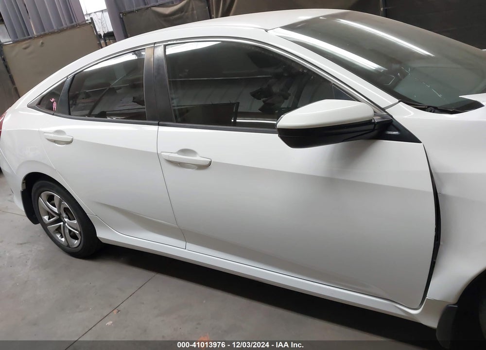 2017 HONDA CIVIC LX VIN: 19XFC2F5XHE031341