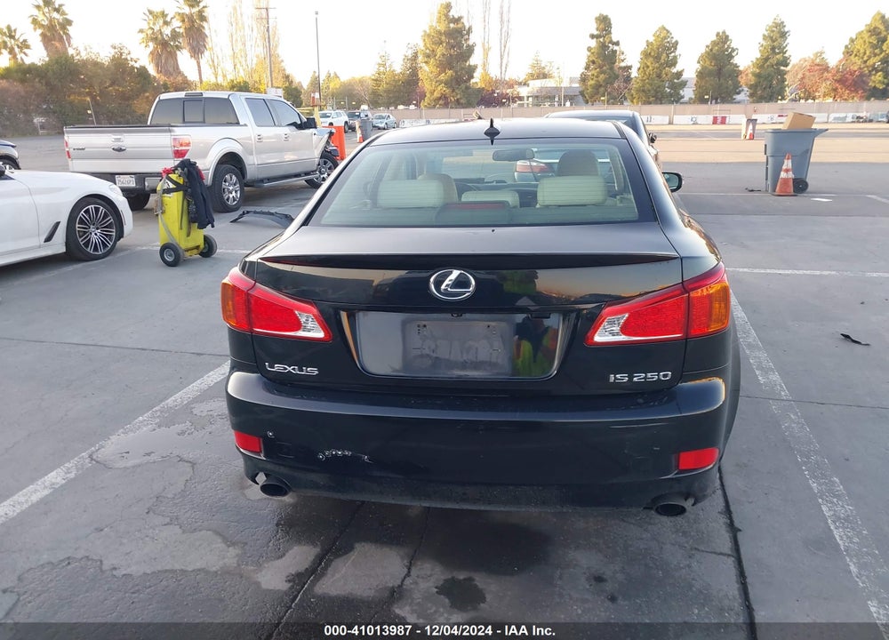 2009 LEXUS IS 250 VIN: JTHBK262495092011