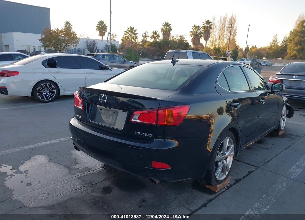 2009 LEXUS IS 250 VIN: JTHBK262495092011