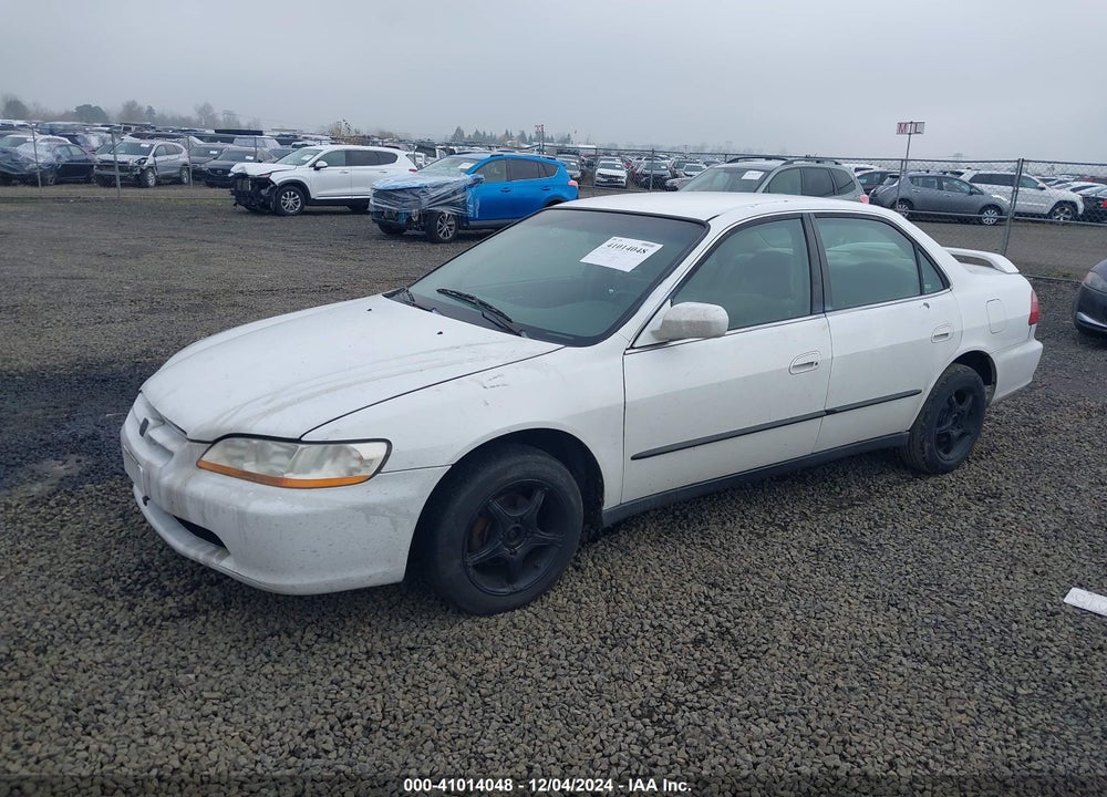 1998 HONDA ACCORD SDN LX VIN: 1HGCG5644WA210346