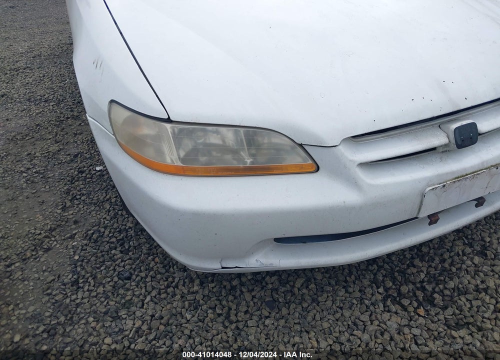 1998 HONDA ACCORD SDN LX VIN: 1HGCG5644WA210346