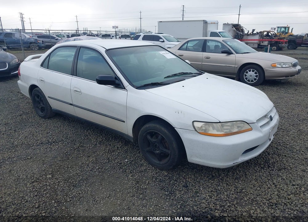 1998 HONDA ACCORD SDN LX VIN: 1HGCG5644WA210346