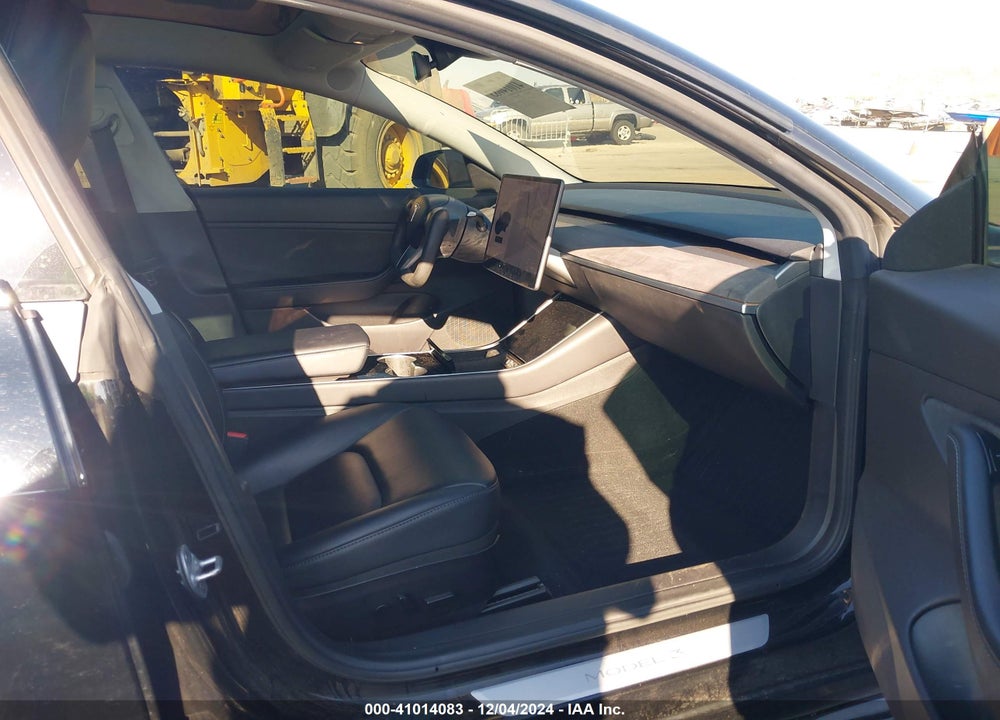 2019 TESLA MODEL 3 VIN: 5YJ3E1EB3KF237701