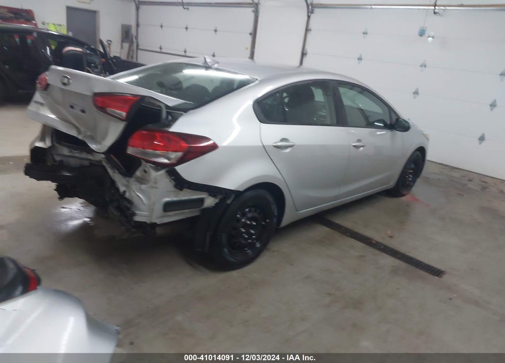 2018 KIA FORTE LX VIN: 3KPFK4A78JE218770