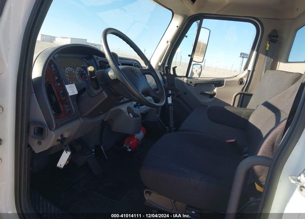 2022 FREIGHTLINER M2 106 VIN: 1FVACWFC7NHNK9135