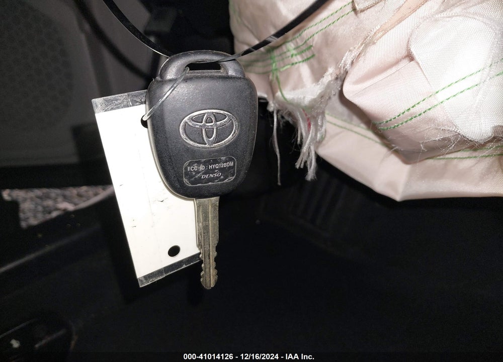 2015 TOYOTA CAMRY SE VIN: 4T1BF1FKXFU919264