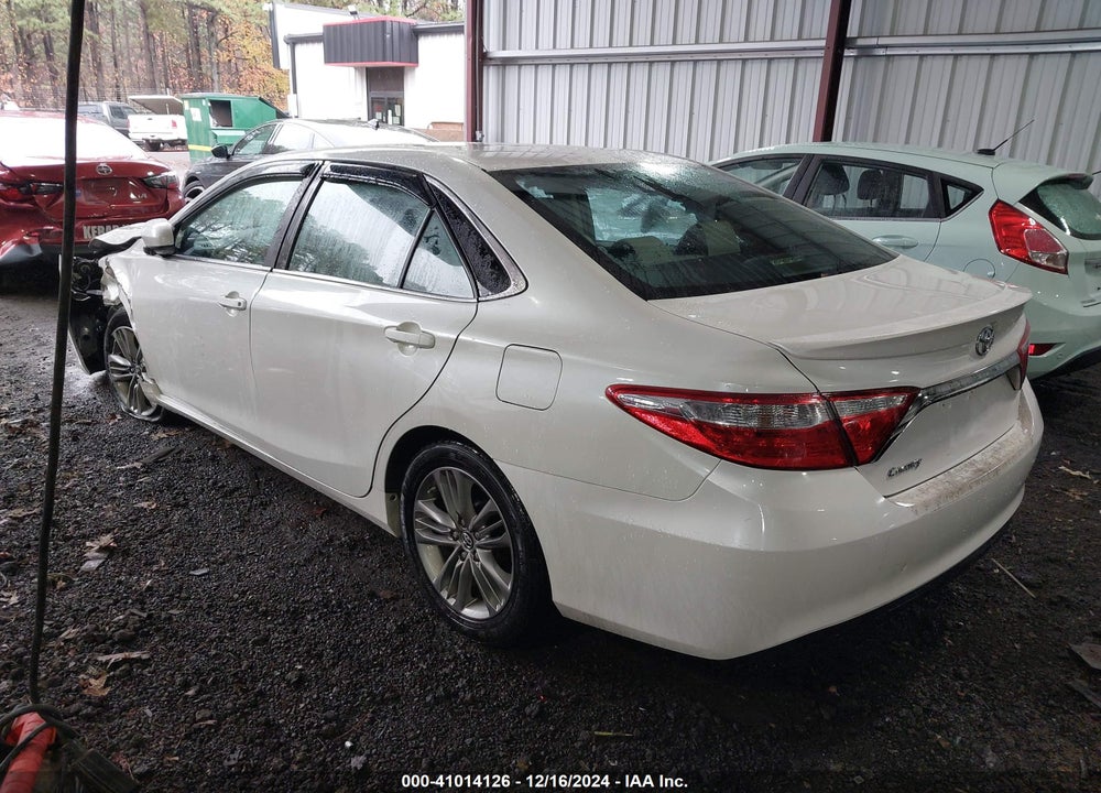 2015 TOYOTA CAMRY SE VIN: 4T1BF1FKXFU919264