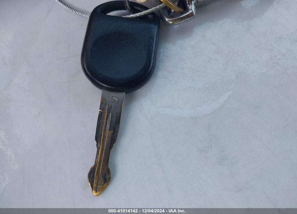 2007 FORD ESCAPE XLT VIN: 1FMCU03Z27KB08965