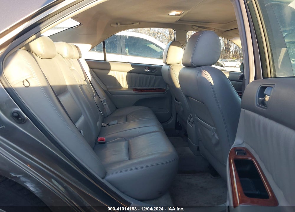 2005 TOYOTA CAMRY XLE V6 VIN: 4T1BF32K25U592097