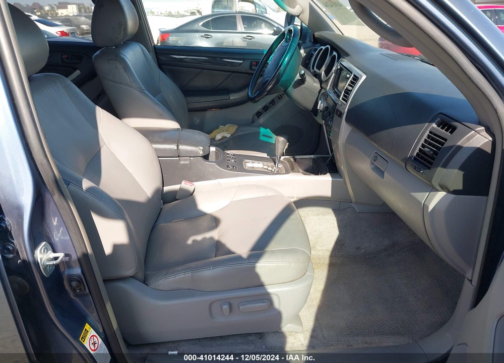 2005 TOYOTA 4RUNNER LIMITED V8 VIN: JTEBT17R158023754
