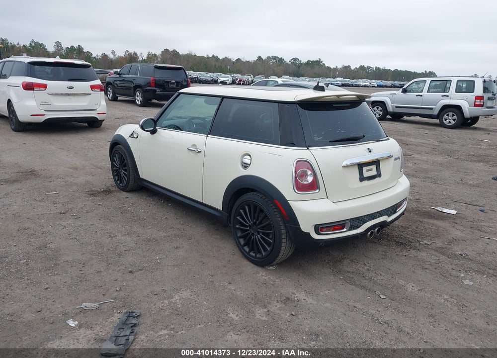 2013 MINI HARDTOP COOPER S VIN: WMWSV3C55DTY29943