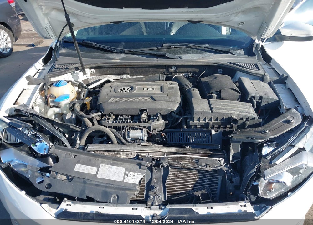2015 VOLKSWAGEN PASSAT VIN: 1VWAT7A38FC084408