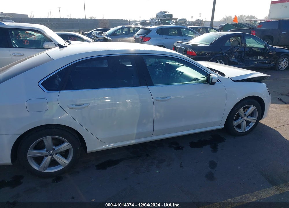 2015 VOLKSWAGEN PASSAT VIN: 1VWAT7A38FC084408