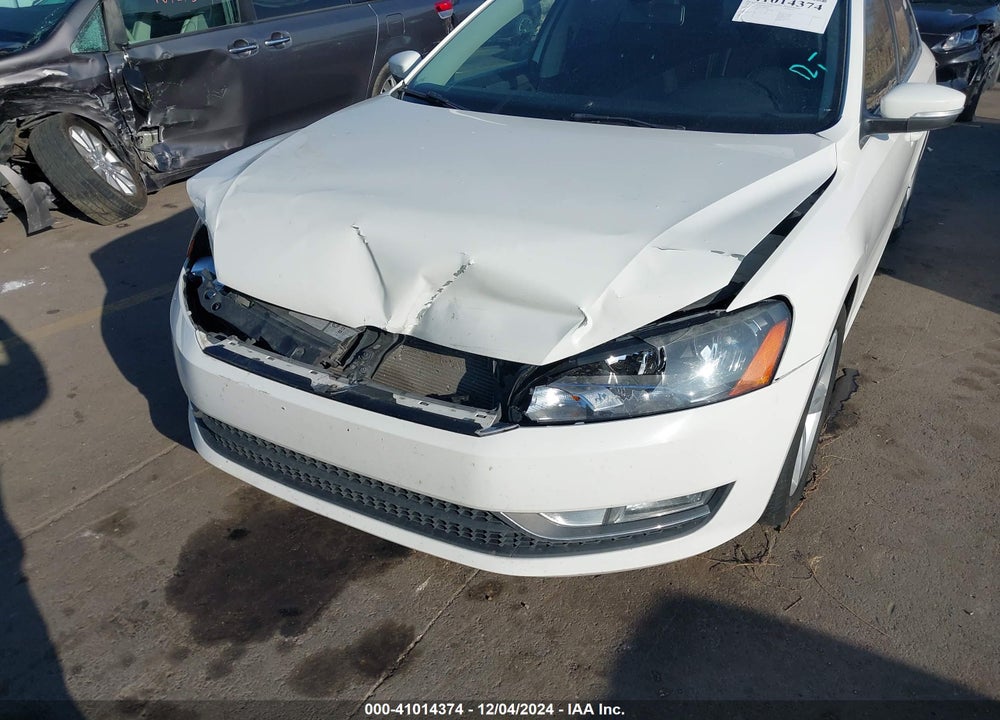 2015 VOLKSWAGEN PASSAT VIN: 1VWAT7A38FC084408