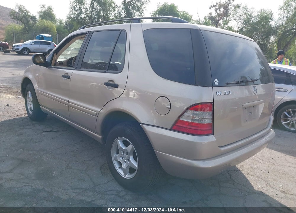 2001 MERCEDES-BENZ ML 320 VIN: 4JGAB54E61A286686