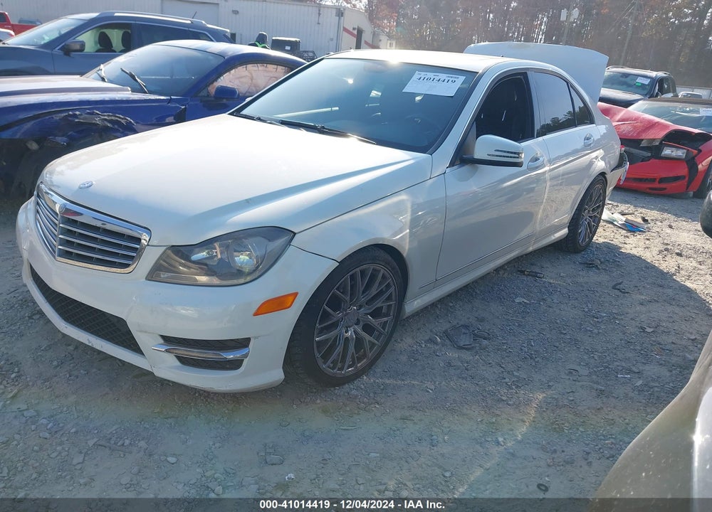 2012 MERCEDES-BENZ C VIN: WDDGF8BB1CR227875