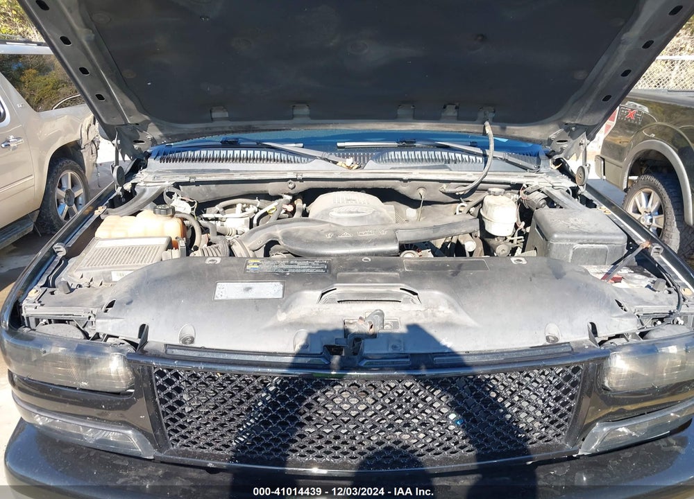 2004 CHEVROLET TAHOE LS VIN: 1GNEC13Z34R255487