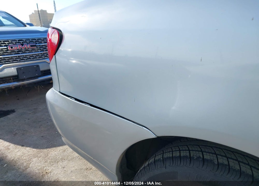 2005 TOYOTA COROLLA LE VIN: 1NXBR32E25Z545251