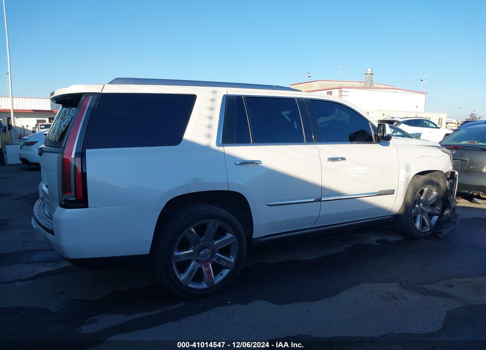2017 CADILLAC ESCALADE PLATINUM VIN: 1GYS4DKJ5HR200433