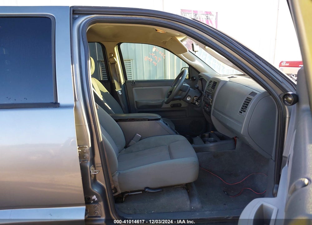 2005 DODGE DAKOTA ST VIN: 1D7HE28K45S330411