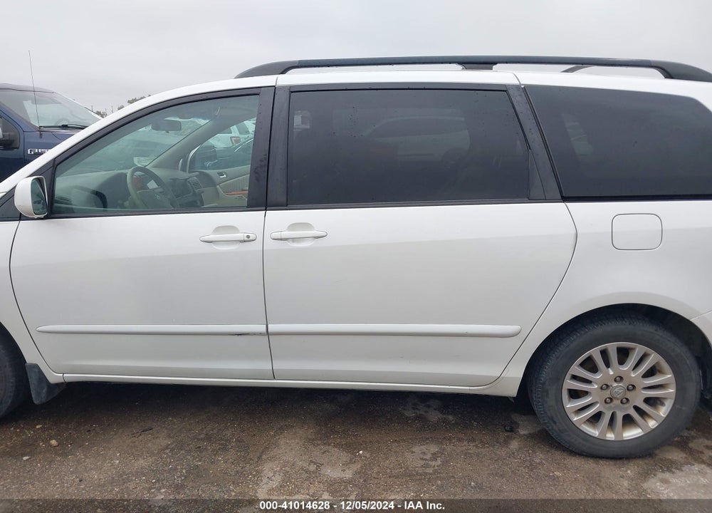 2010 TOYOTA SIENNA XLE/XLE LIMITED VIN: 5TDYK4CC8AS326962