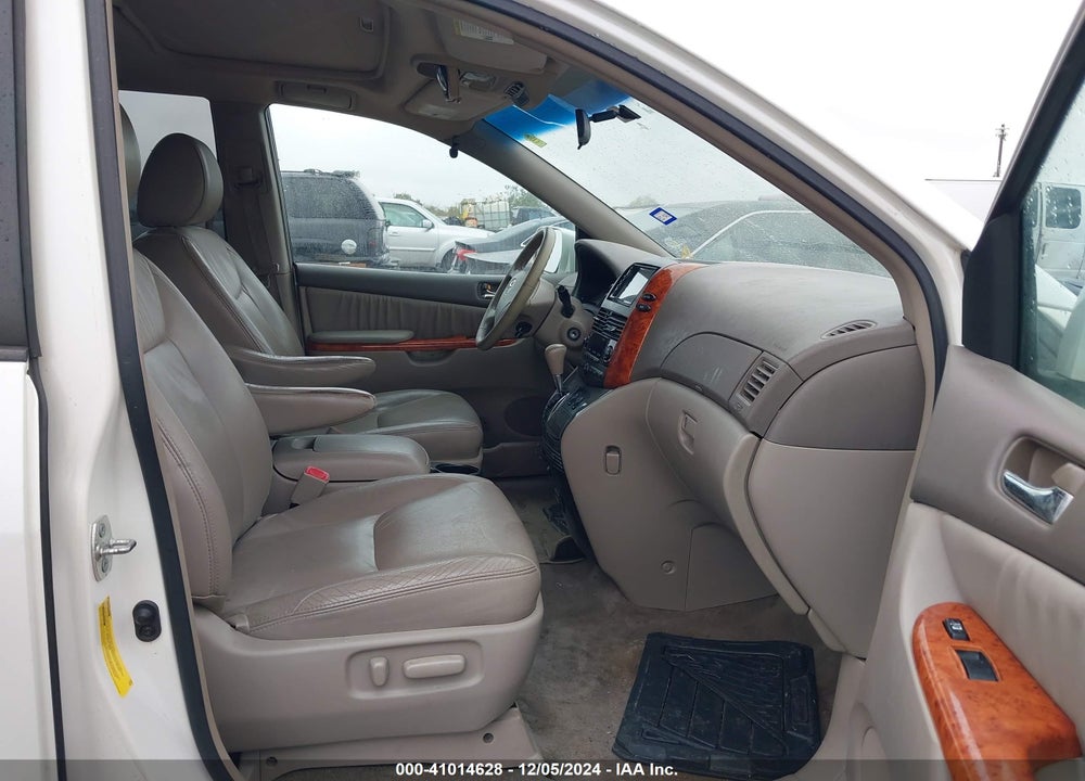 2010 TOYOTA SIENNA XLE/XLE LIMITED VIN: 5TDYK4CC8AS326962