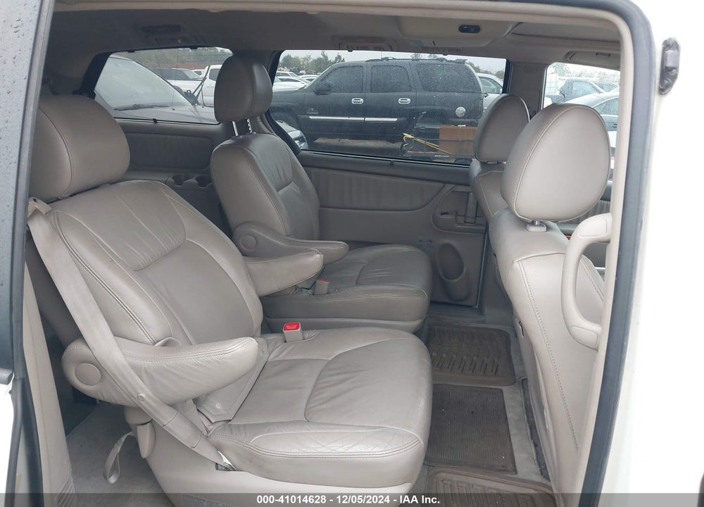 2010 TOYOTA SIENNA XLE/XLE LIMITED VIN: 5TDYK4CC8AS326962