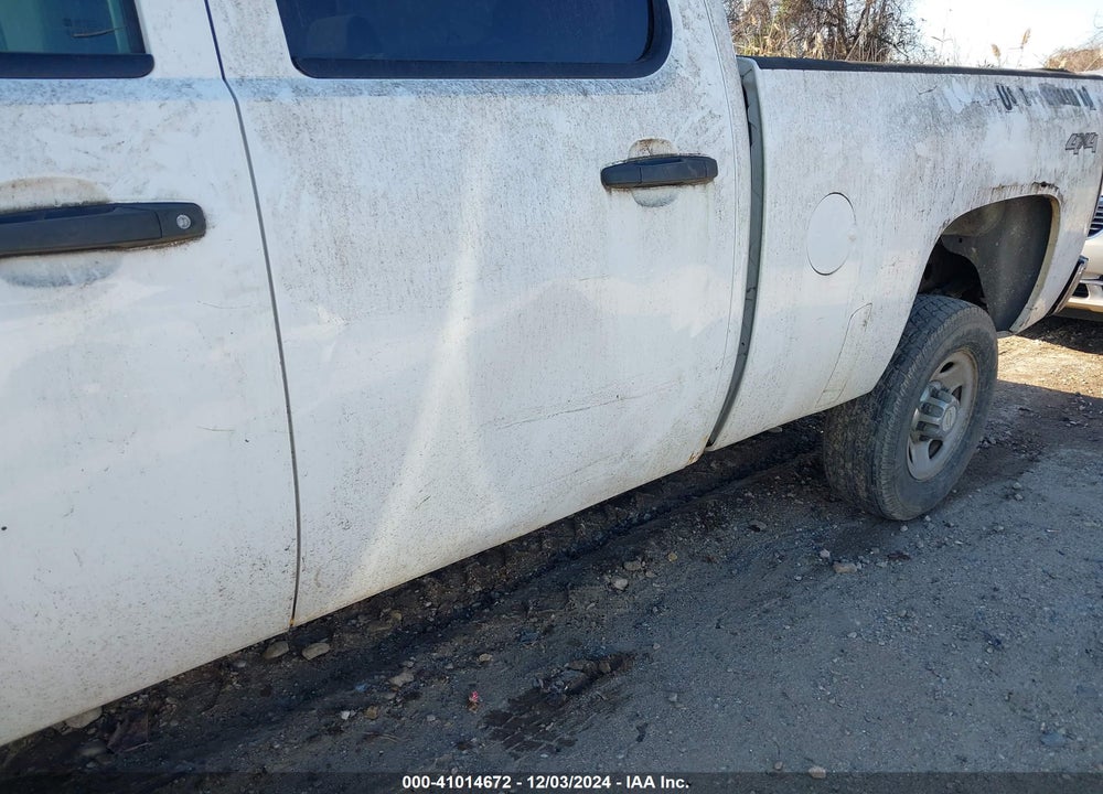 2009 CHEVROLET SILVERADO 2500HD WORK TRUCK VIN: 1GCHK43K19F140912