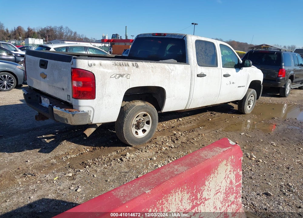 2009 CHEVROLET SILVERADO 2500HD WORK TRUCK VIN: 1GCHK43K19F140912