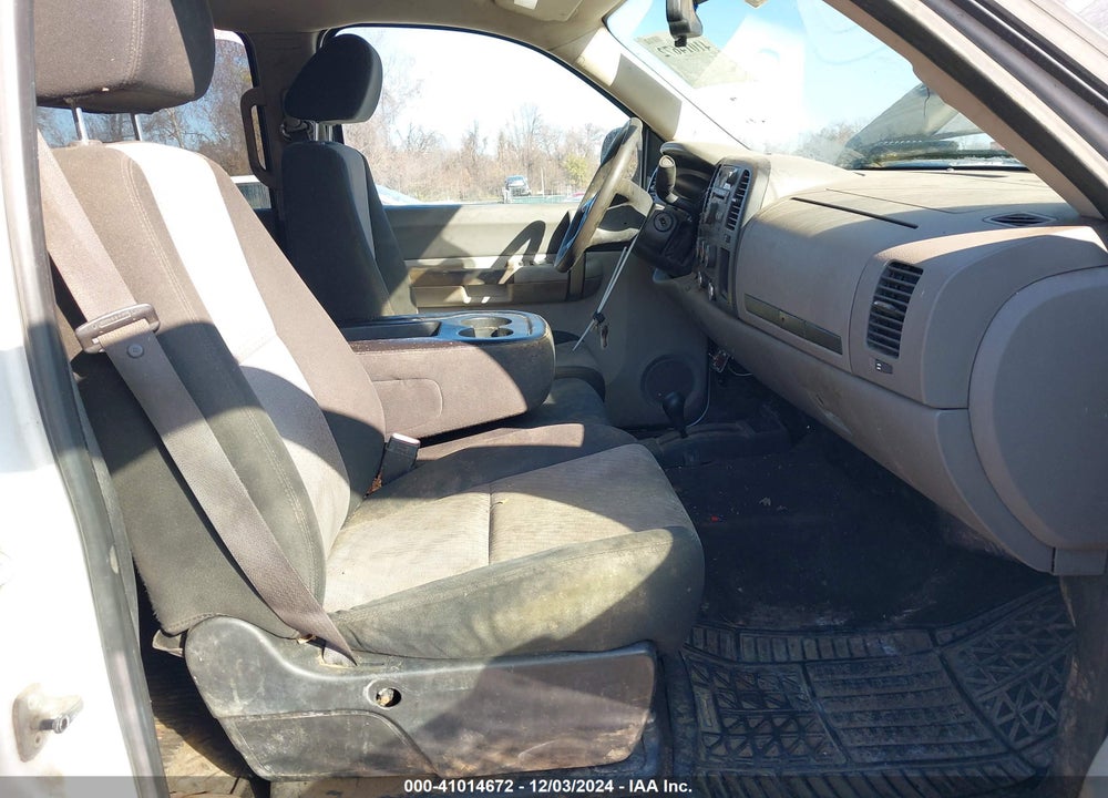 2009 CHEVROLET SILVERADO 2500HD WORK TRUCK VIN: 1GCHK43K19F140912