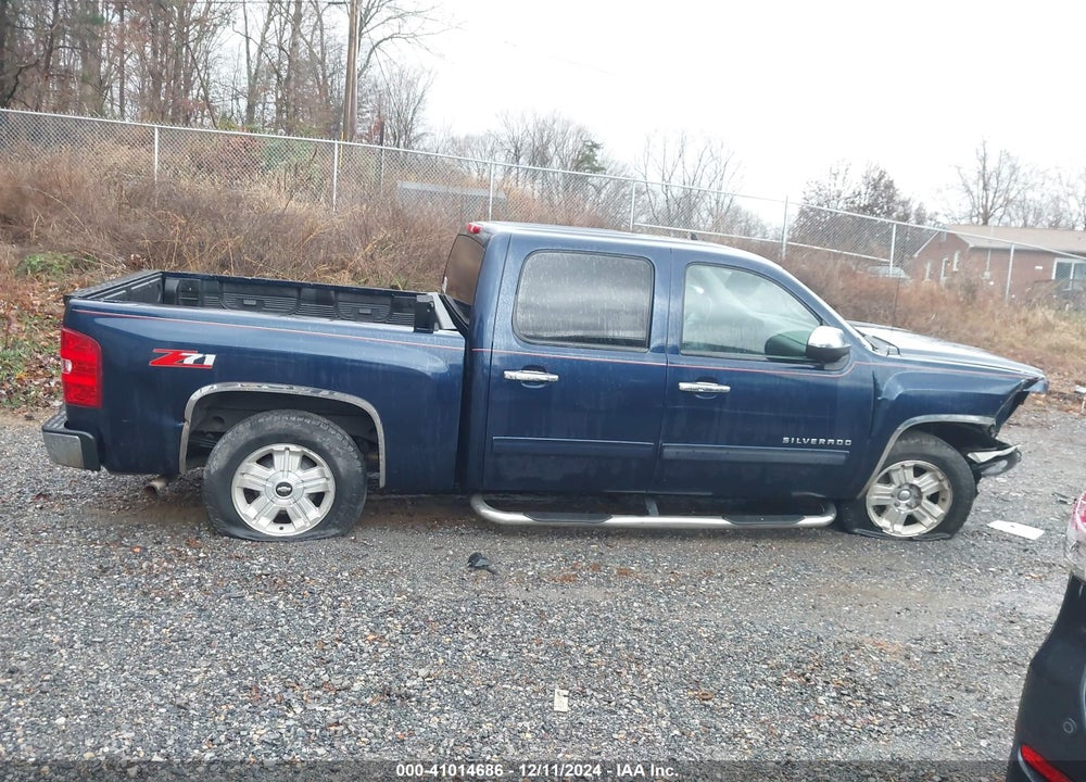 2011 CHEVROLET SILVERADO 1500 LT VIN: 1GCPKSE33BF206503