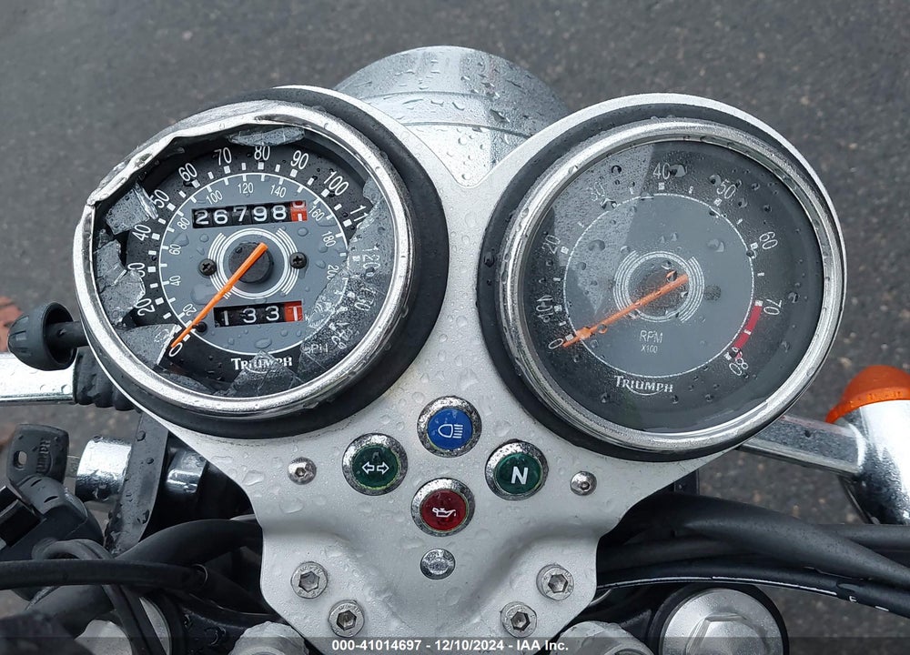 2006 TRIUMPH MOTORCYCLE BONNEVILLE VIN: SMT900HN06J262094